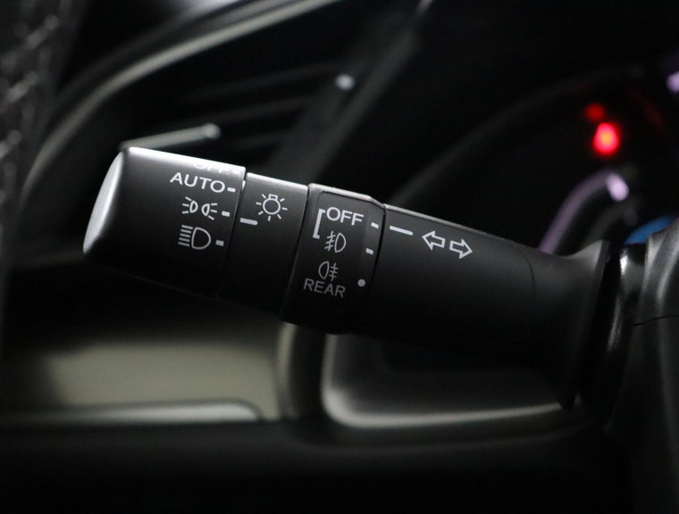 Vehicle Image 38