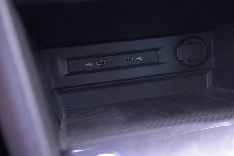 Vehicle Image 39