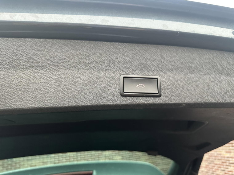 Vehicle Image 41