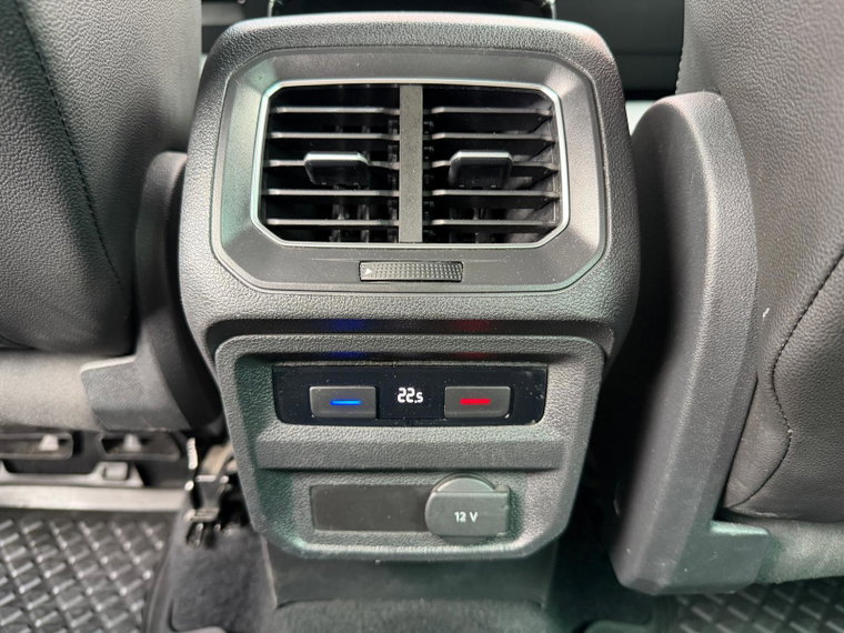 Vehicle Image 29