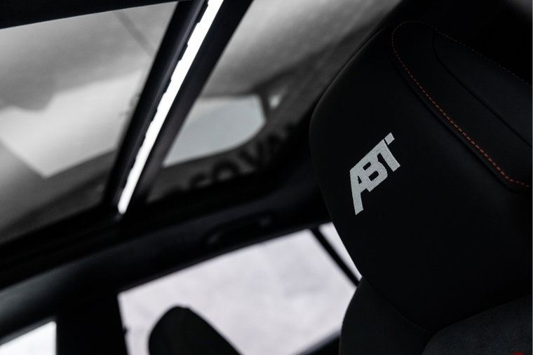 Vehicle Image 38