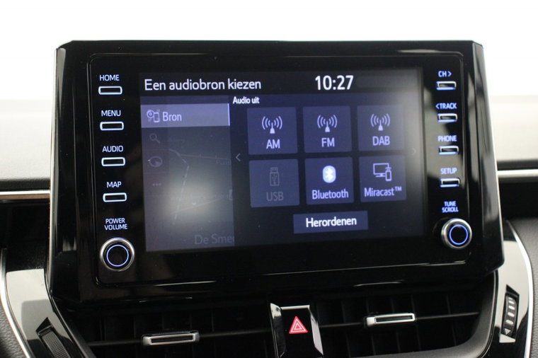 Vehicle Image 25