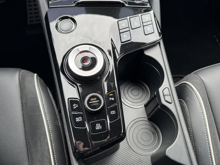 Vehicle Image 23