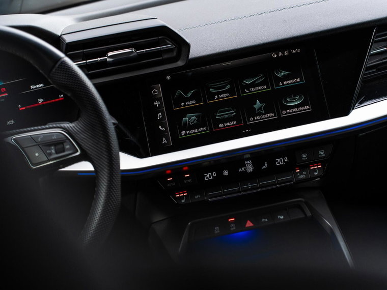 Vehicle Image 30