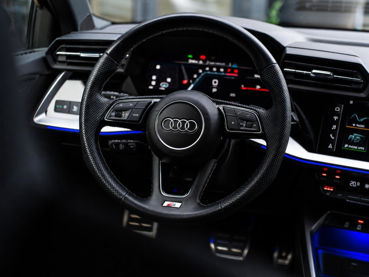 Vehicle Image 40