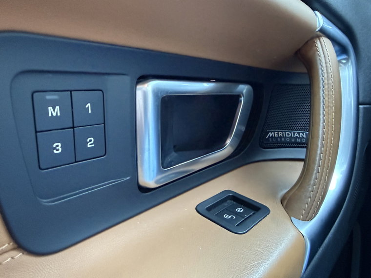 Vehicle Image 23