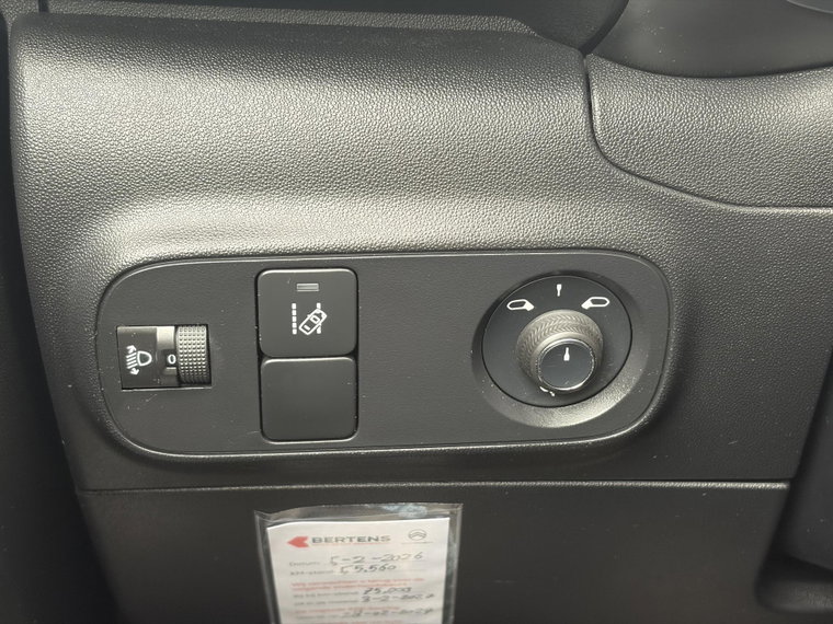 Vehicle Image 26