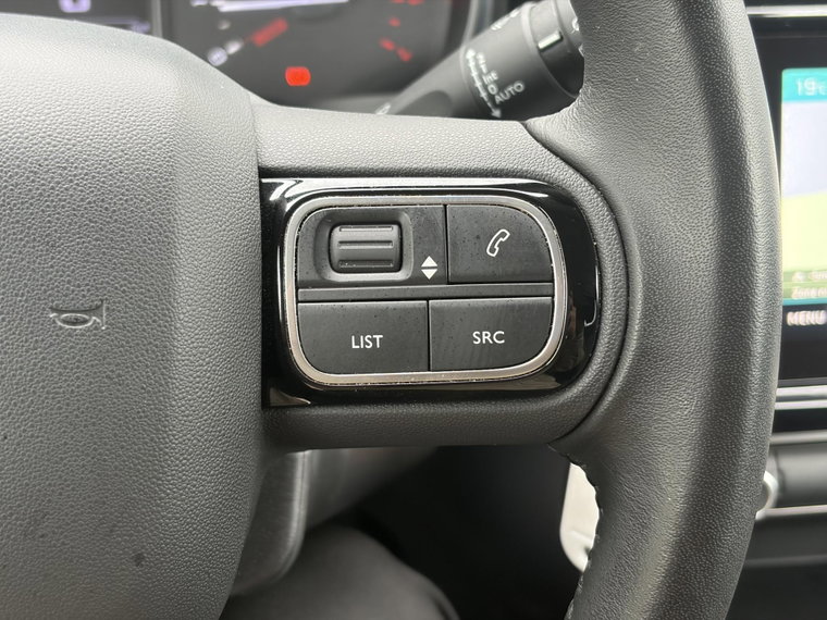 Vehicle Image 29