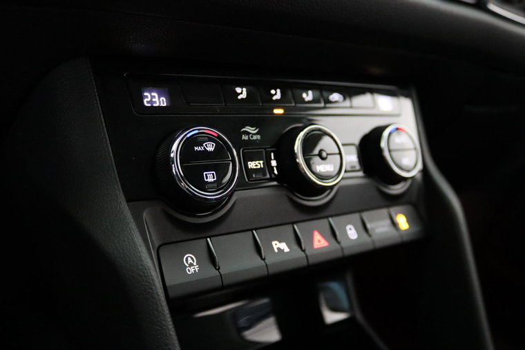 Vehicle Image 24