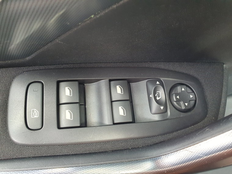 Vehicle Image 40