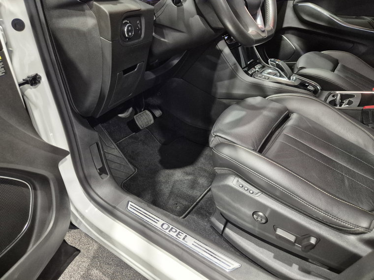 Vehicle Image 39