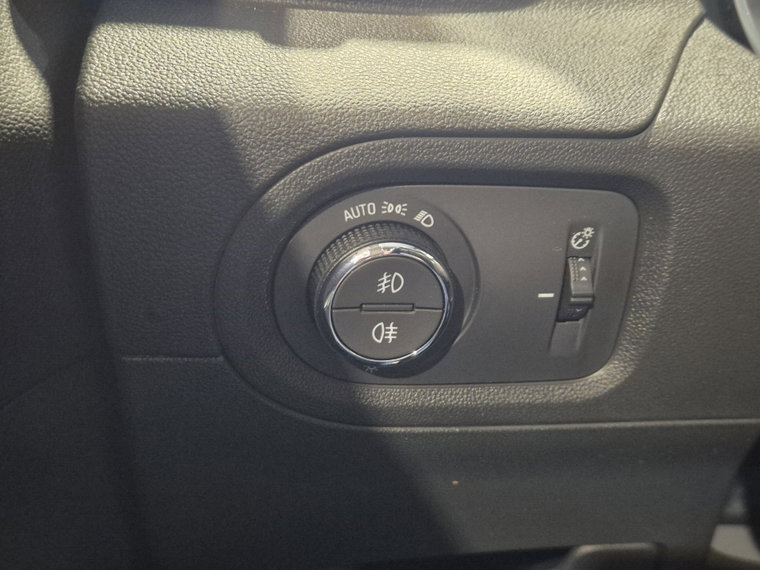 Vehicle Image 40