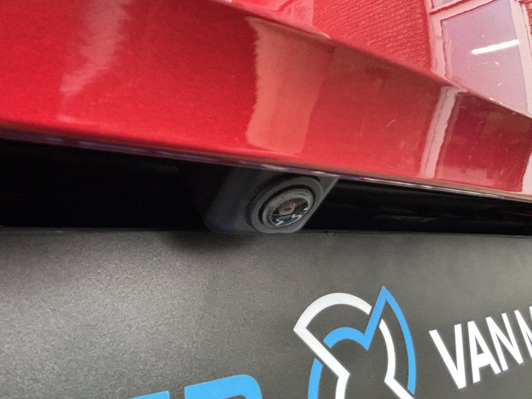 Vehicle Image 14