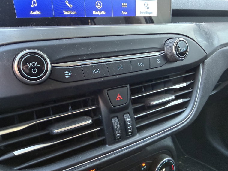 Vehicle Image 33