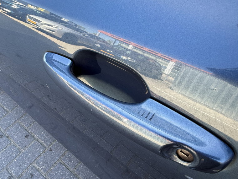 Vehicle Image 38