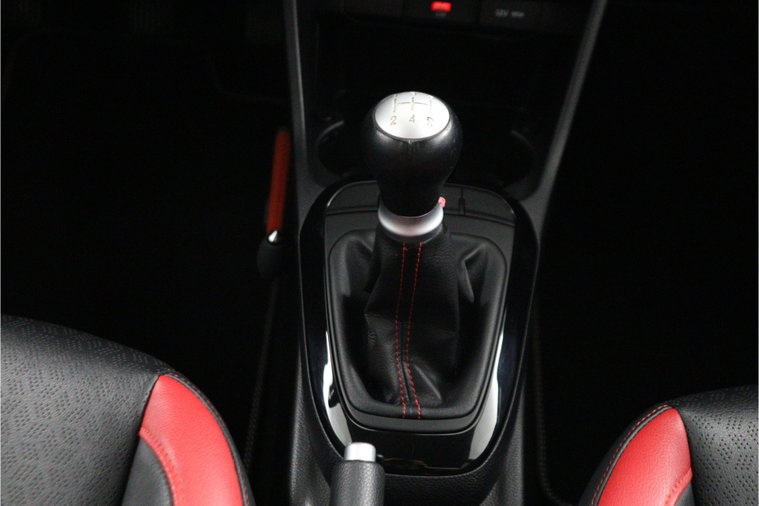 Vehicle Image 28
