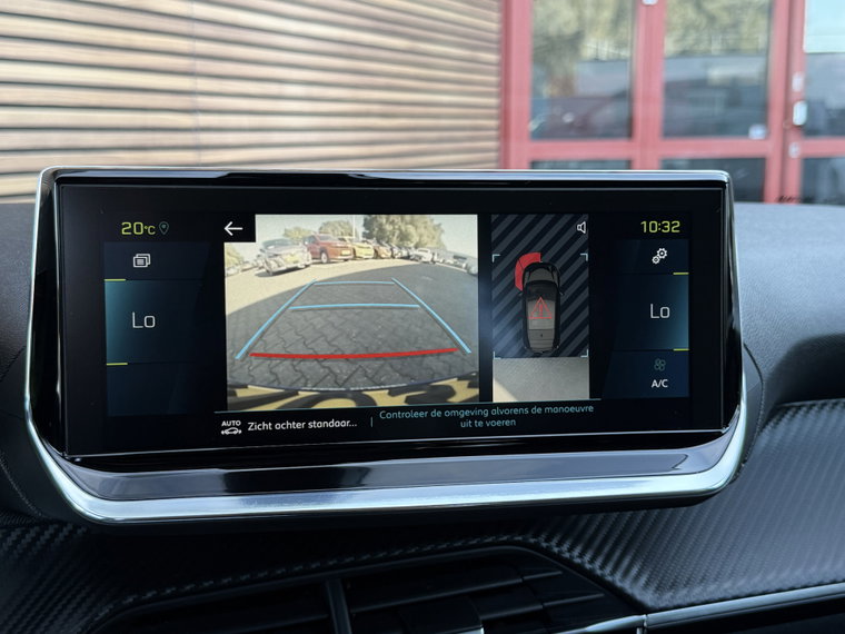 Vehicle Image 30