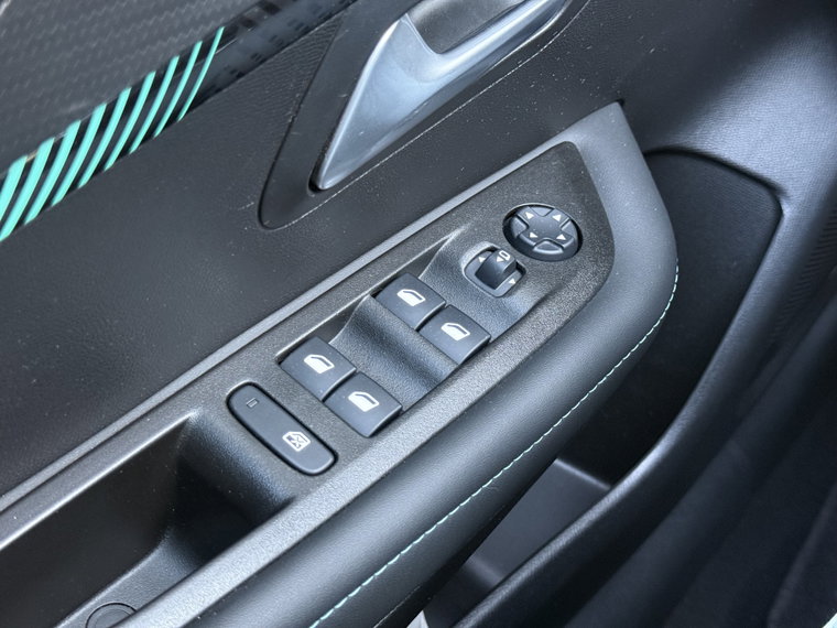 Vehicle Image 40