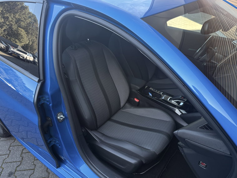 Vehicle Image 41