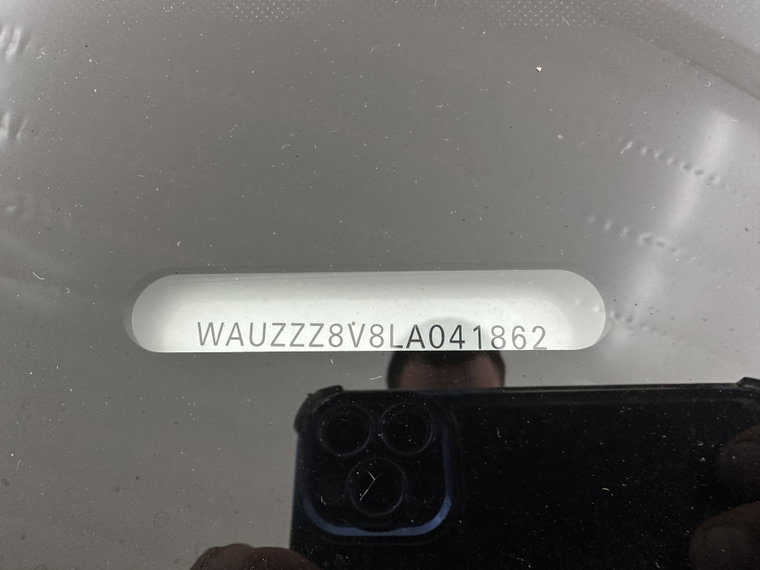 Vehicle Image 25