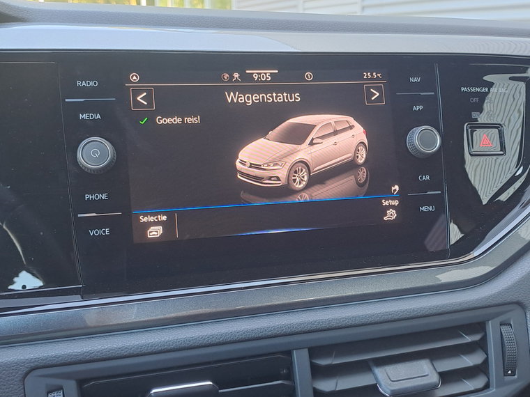 Vehicle Image 32