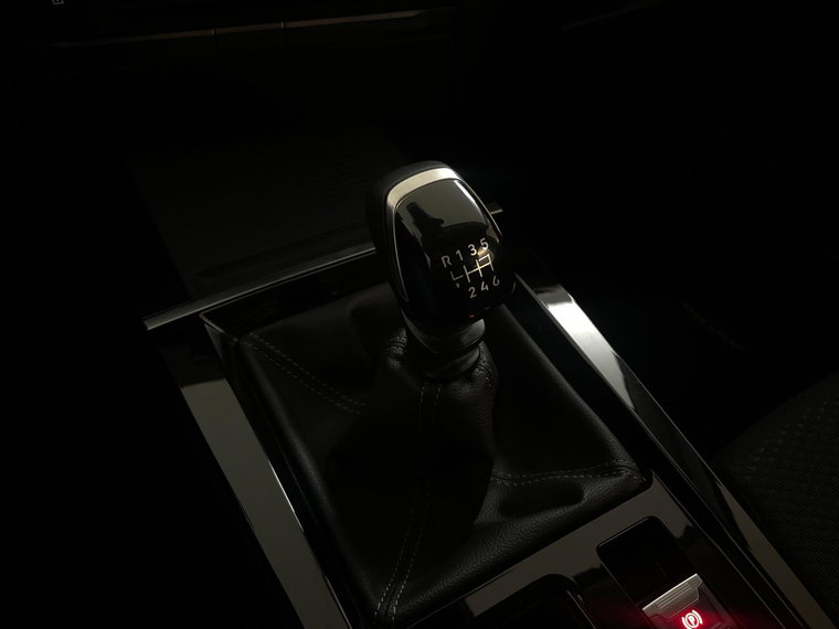 Vehicle Image 34
