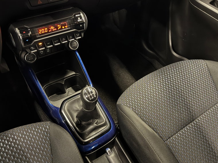 Vehicle Image 23