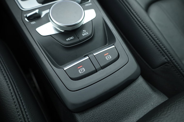 Vehicle Image 35