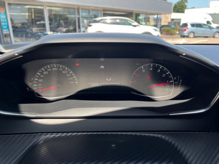 Vehicle Image 14