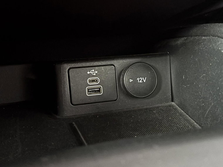 Vehicle Image 33