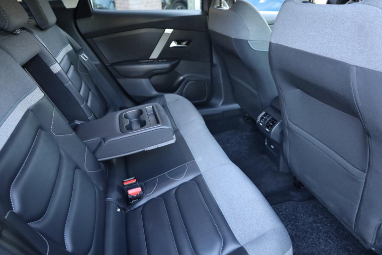 Vehicle Image 40