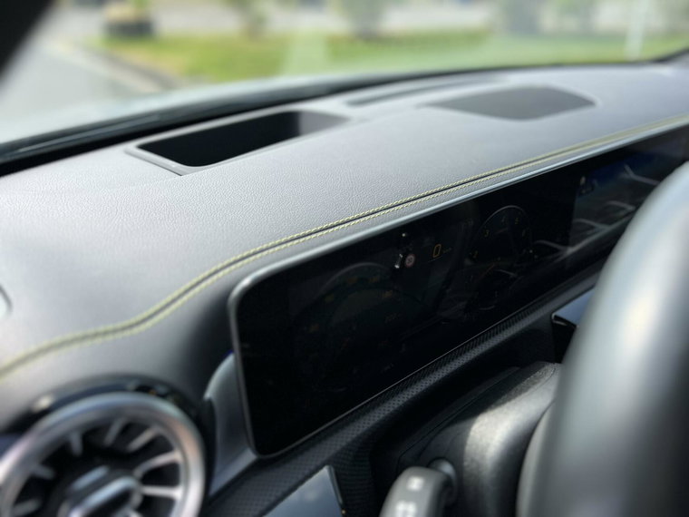 Vehicle Image 37