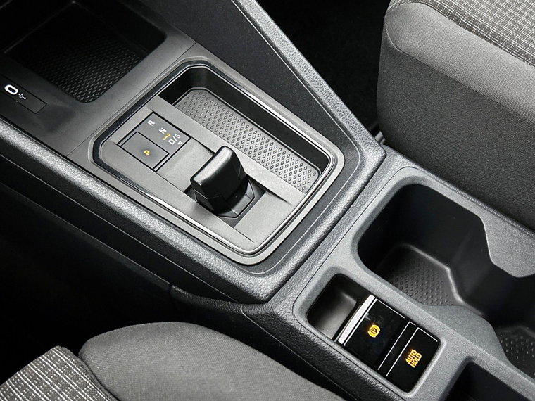 Vehicle Image 23