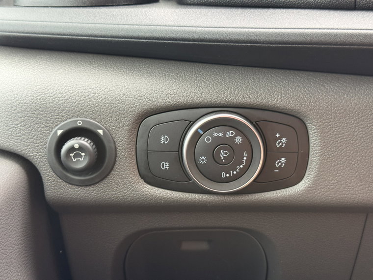 Vehicle Image 29