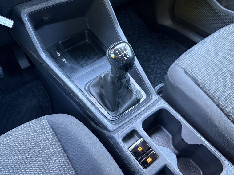 Vehicle Image 24