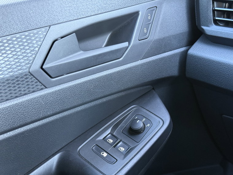 Vehicle Image 26