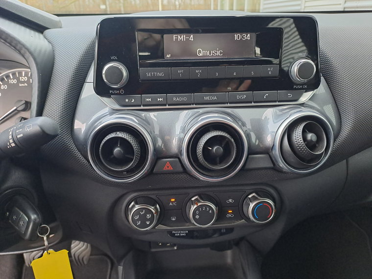 Vehicle Image 24