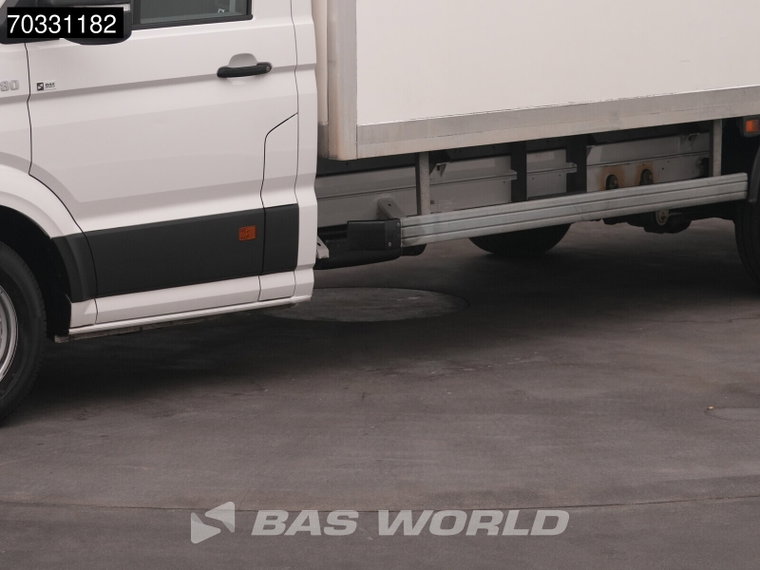 Vehicle Image 38