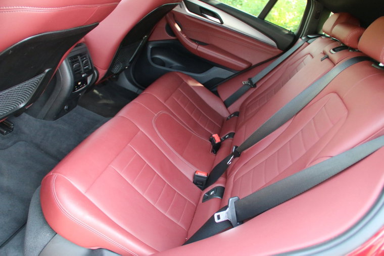 Vehicle Image 23