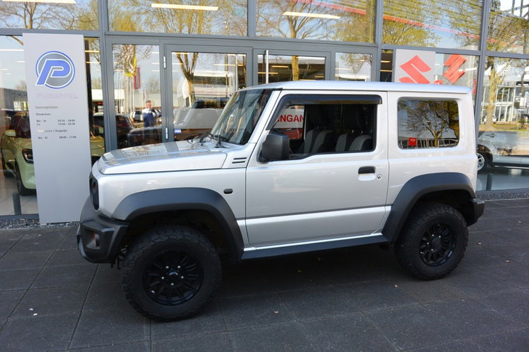 Vehicle Image 16