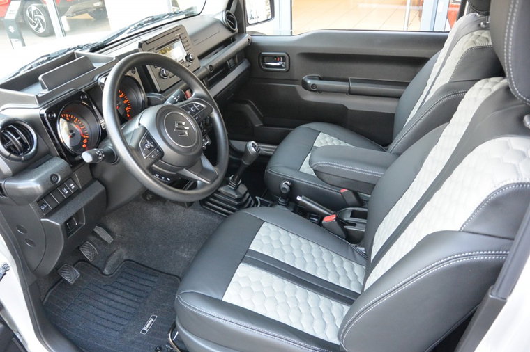Vehicle Image 18