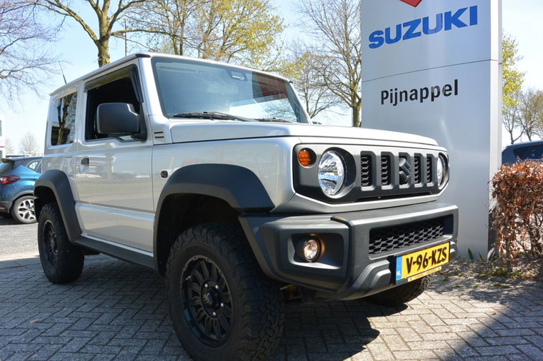 Vehicle Image 10