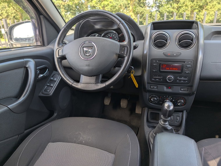 Vehicle Image 16