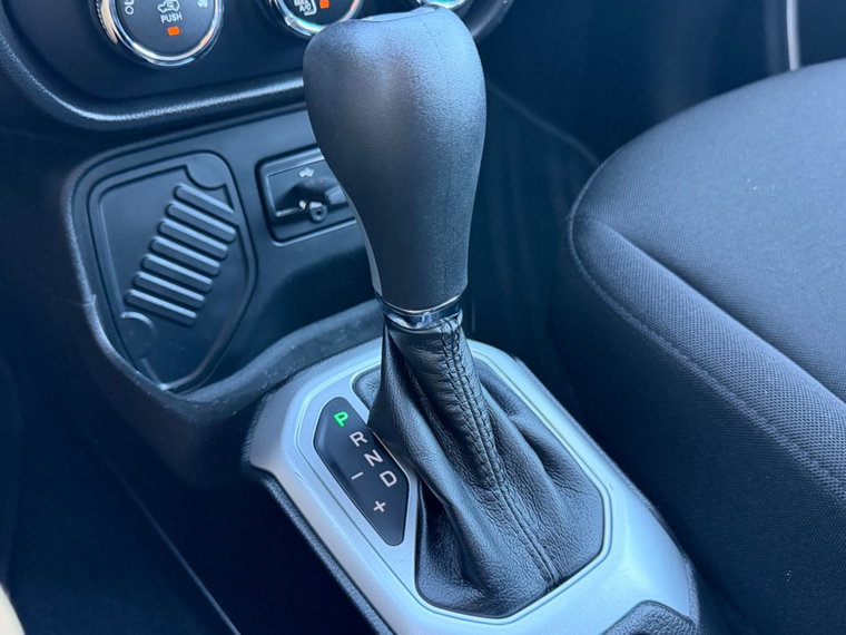 Vehicle Image 48