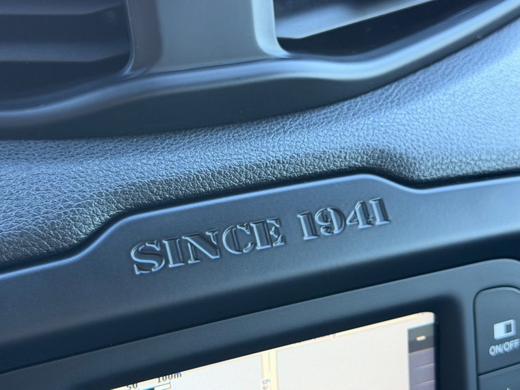 Vehicle Image 52