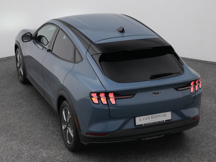 Vehicle Image 26