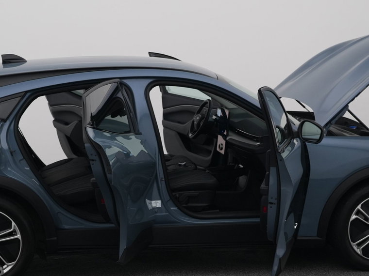 Vehicle Image 35