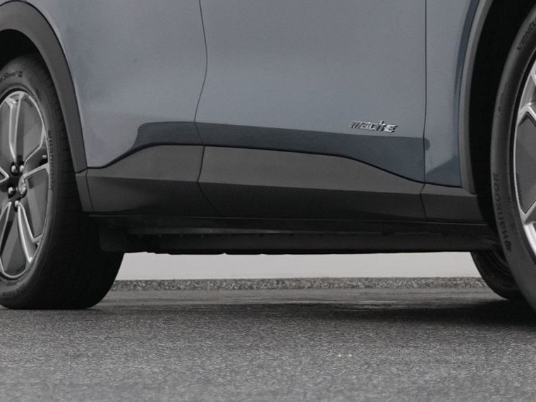 Vehicle Image 39