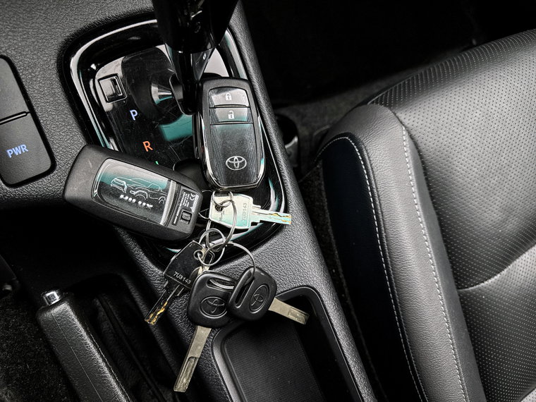 Vehicle Image 22