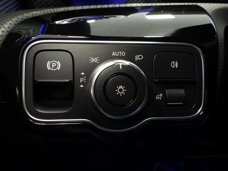 Vehicle Image 24